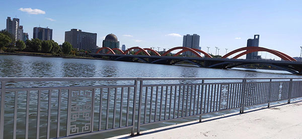 河道臨邊景觀蜜桃成人无码区免费视频网站(圖4)